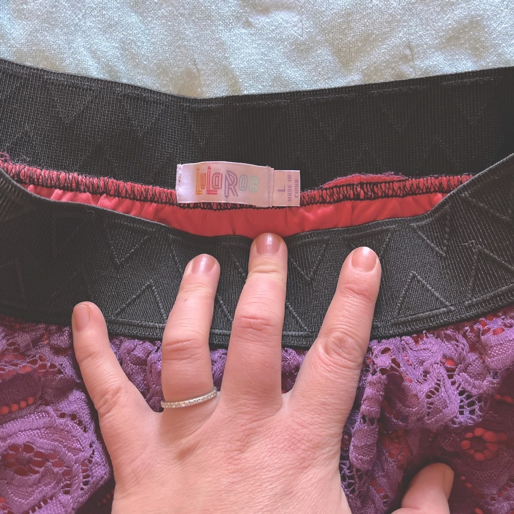 skirt - Picture 2 of 6